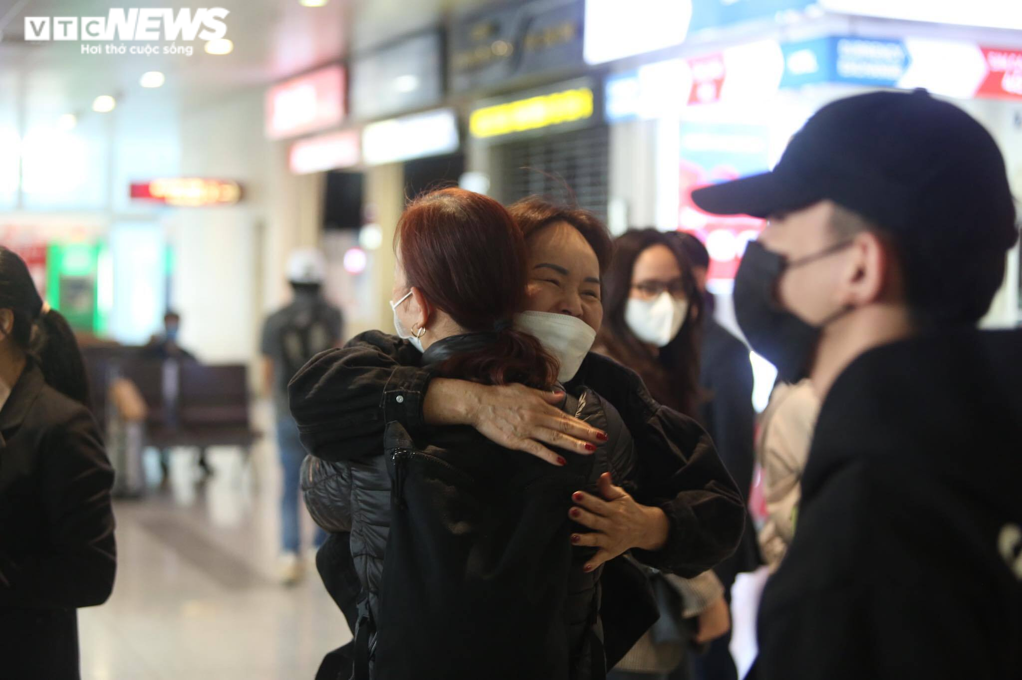 Trực tiếp: Gần 300 người Việt ở Ukraine về nước - 15