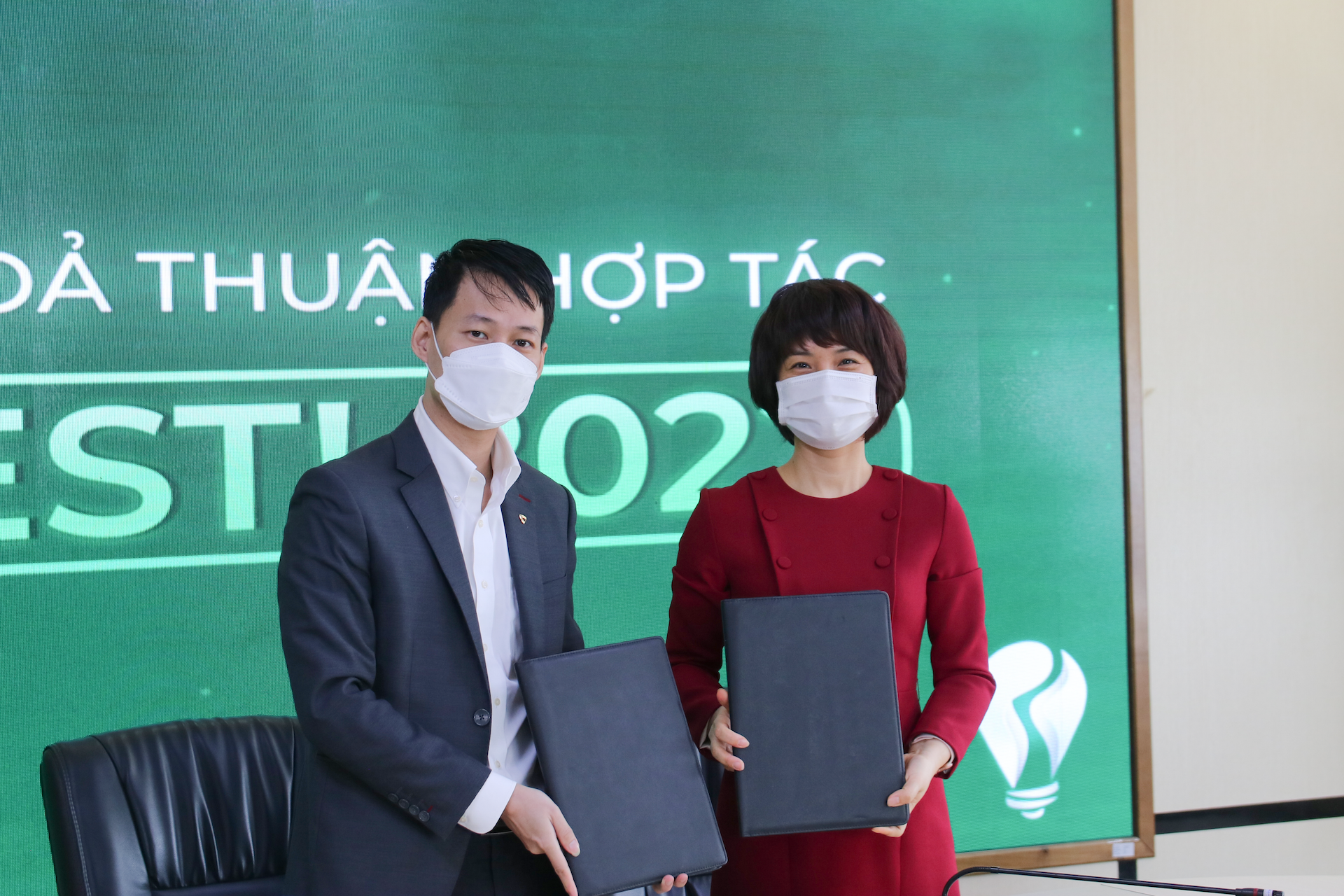 Cuộc thi về tài chính, chứng khoán dành cho sinh viên - 1