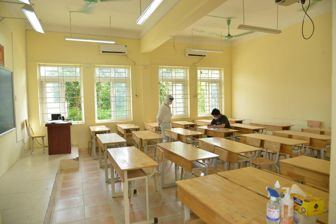 Hình ảnh ấn tượng khép lại kỳ thi lớp 10 Hà Nội với tỷ lệ chọi cao kỷ lục - 9