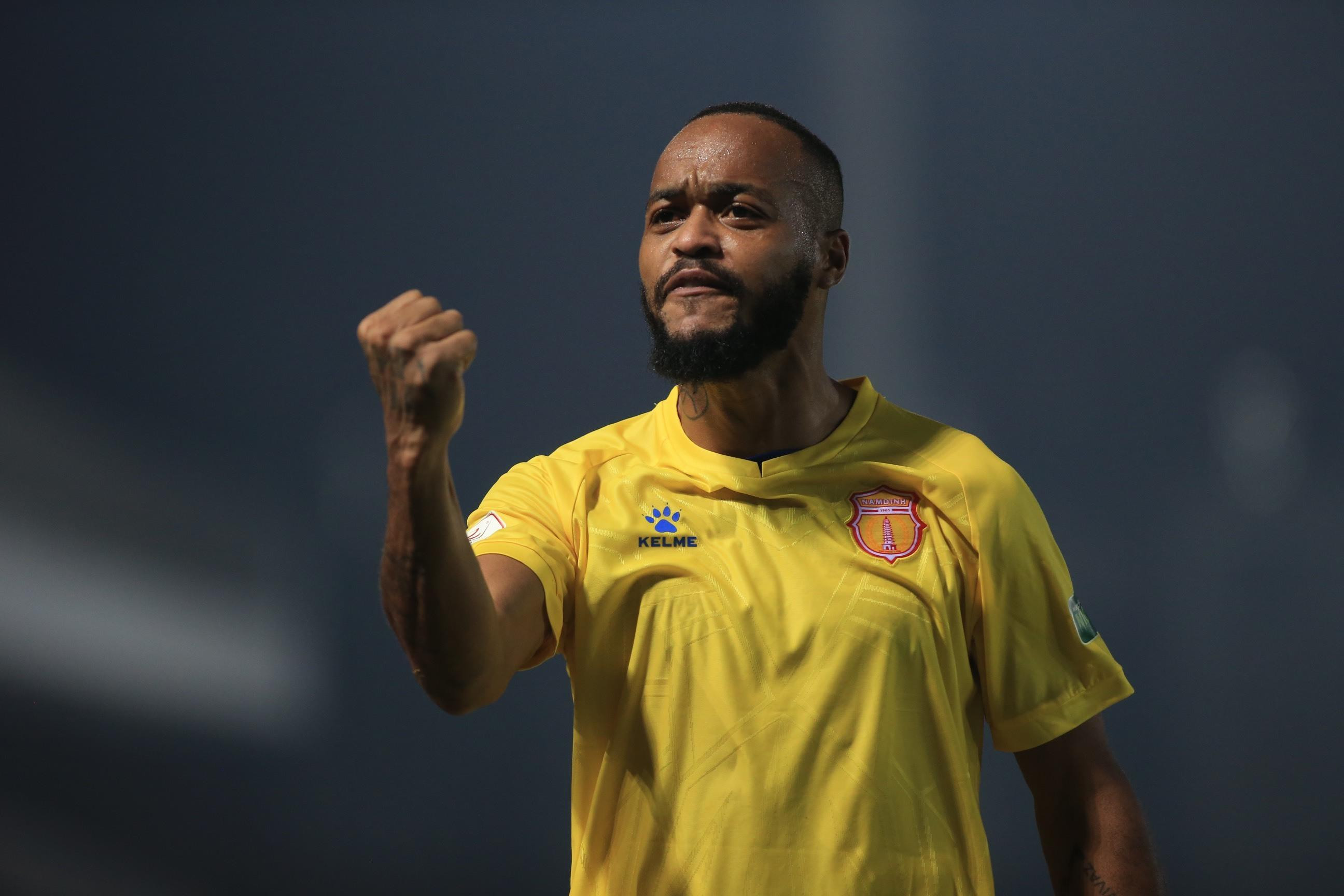 CLB Nam Định tính chuyện chia tay cựu Vua phá lưới giải Campuchia - 1