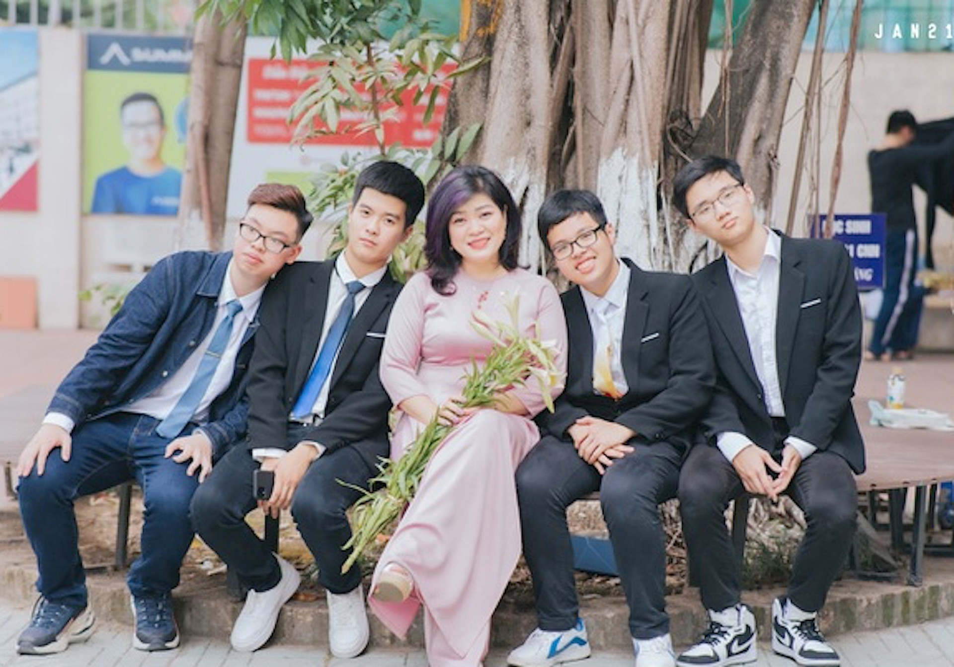 Thủ khoa khối A01 và B00 học chung một lớp - 1