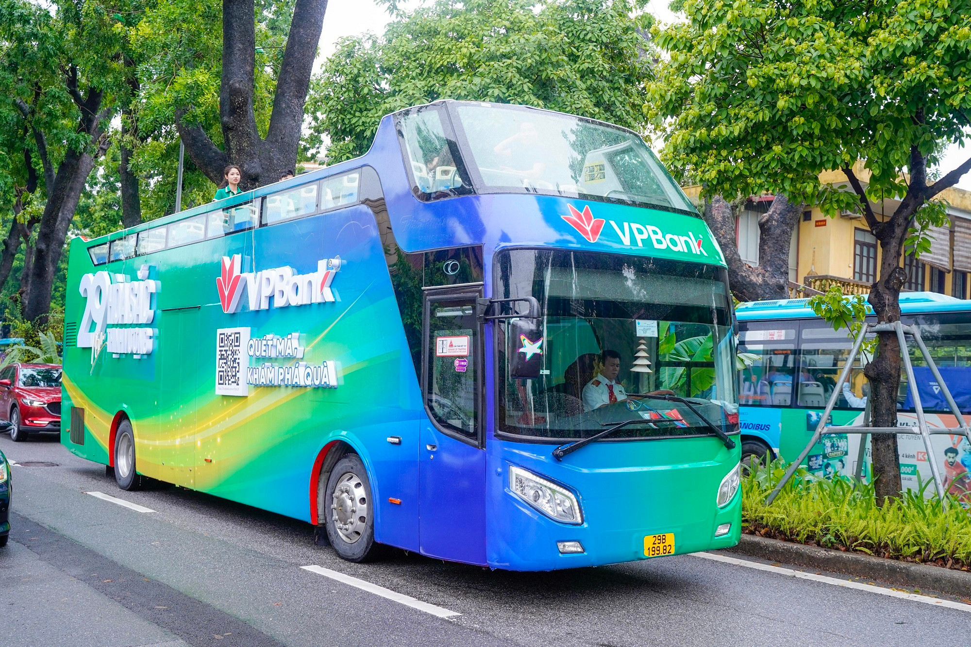 'Mục sở thị' chuyến xe 'Thịnh Vượng' của VPBank dịp sinh nhật 29 tuổi - 2