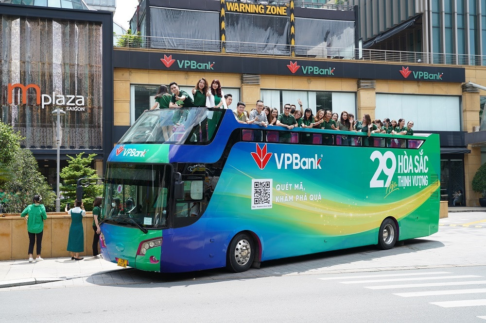 'Mục sở thị' chuyến xe 'Thịnh Vượng' của VPBank dịp sinh nhật 29 tuổi - 4