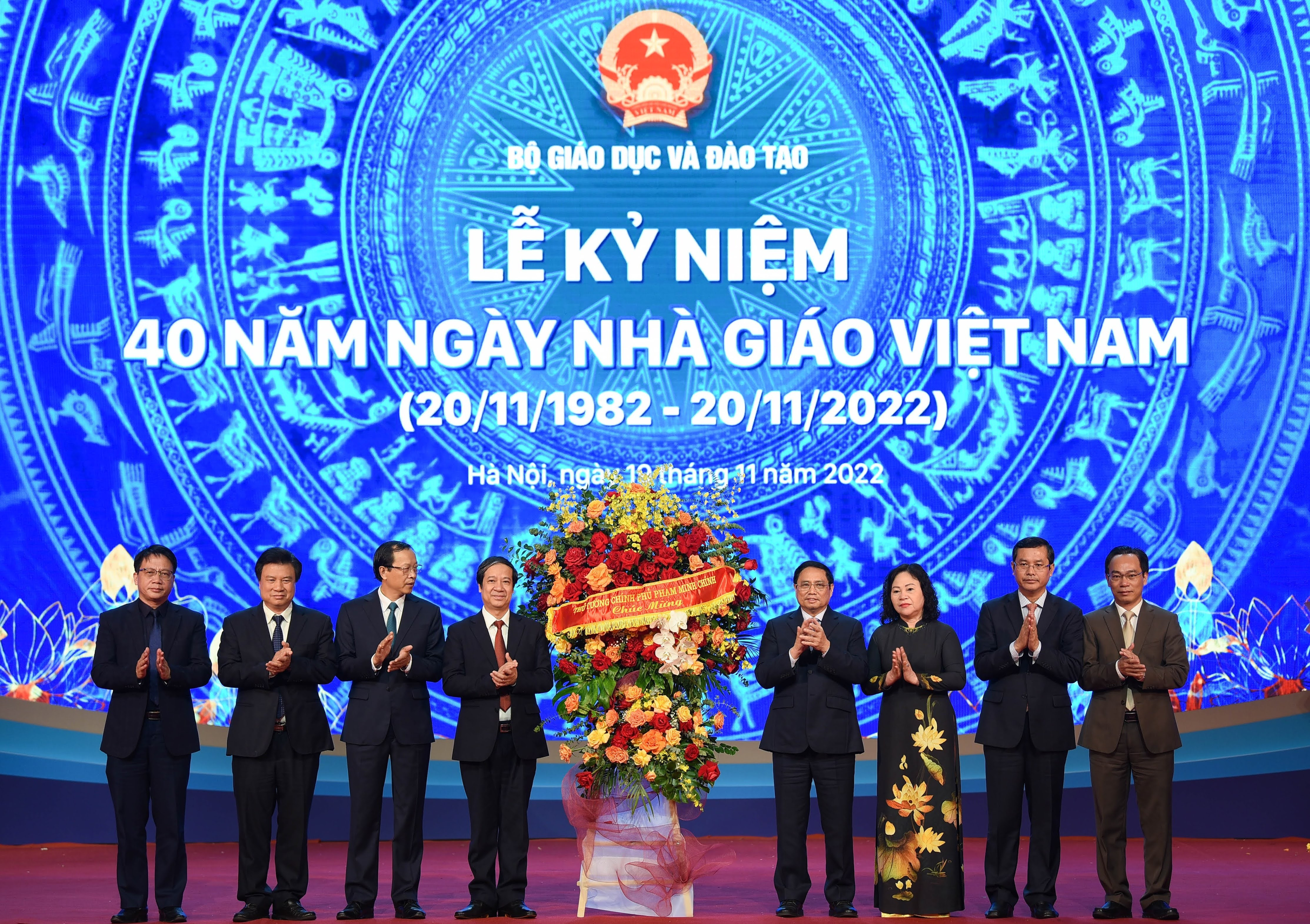 Thủ tướng: Thầy cô phải luôn rèn đức luyện tài, tâm huyết, yêu nghề yêu người - 2