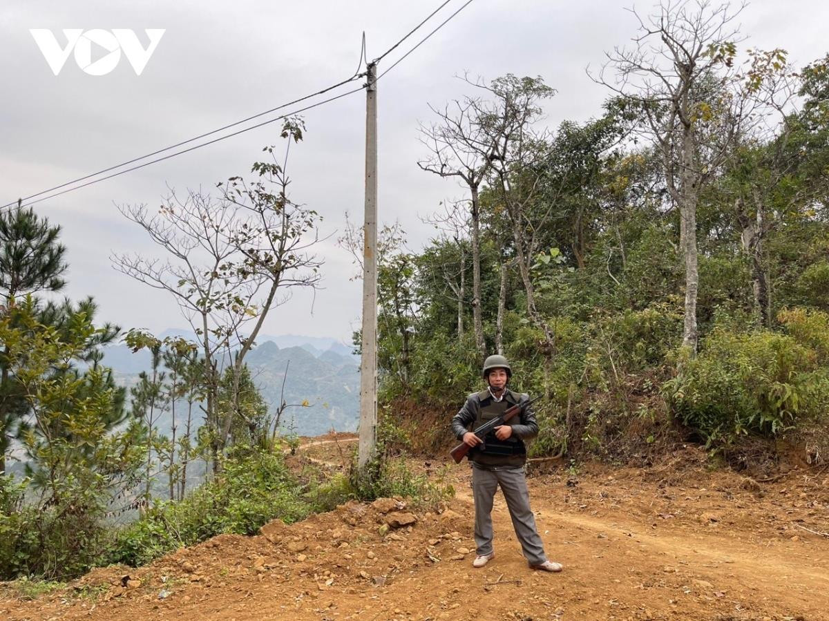 Toàn cảnh vây bắt kẻ vận chuyển ma túy bắn trả lực lượng chức năng - 11