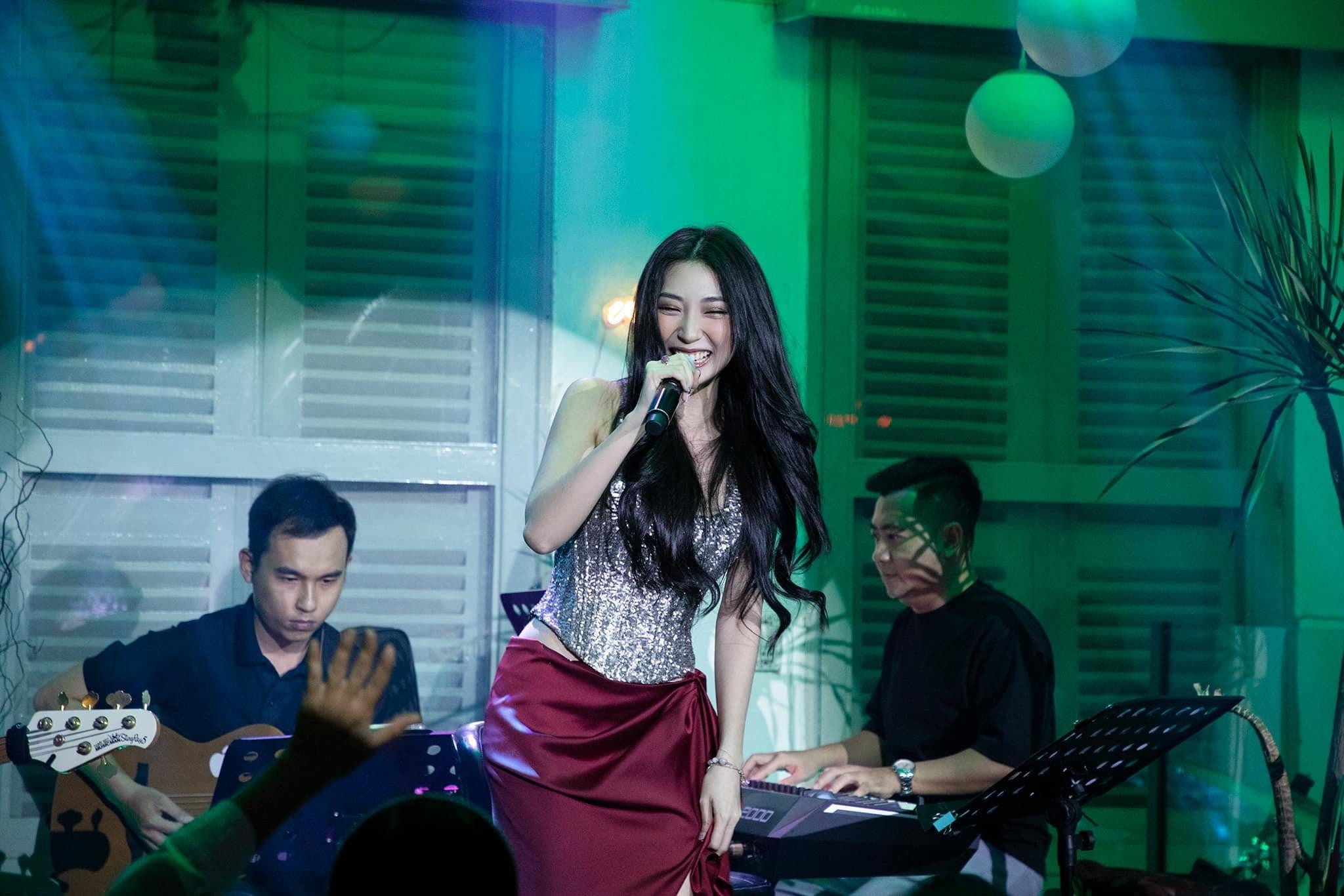 Khổng Tú Quỳnh khiến khán giả bồi hồi nhớ về thời thanh xuân - 2