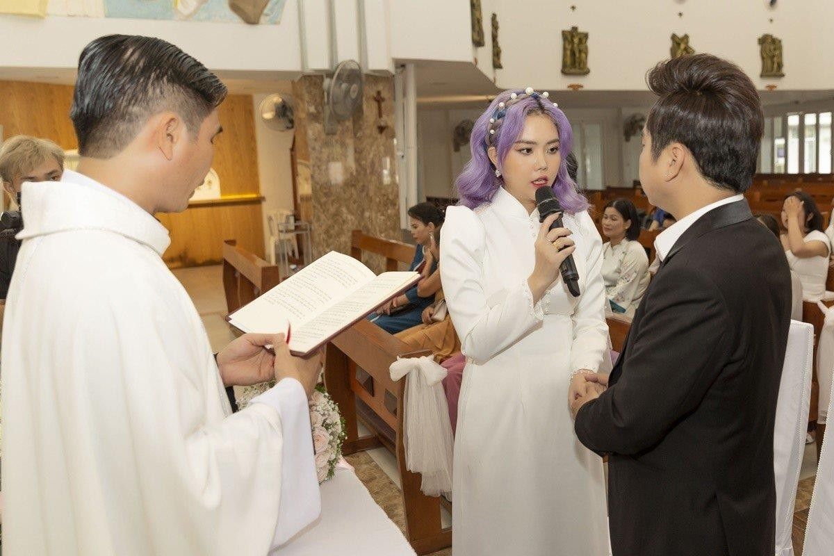 Đám cưới ca sĩ Bằng Cường – Bảo Anh: Cô dâu nổi bật với màu tóc tím - 4