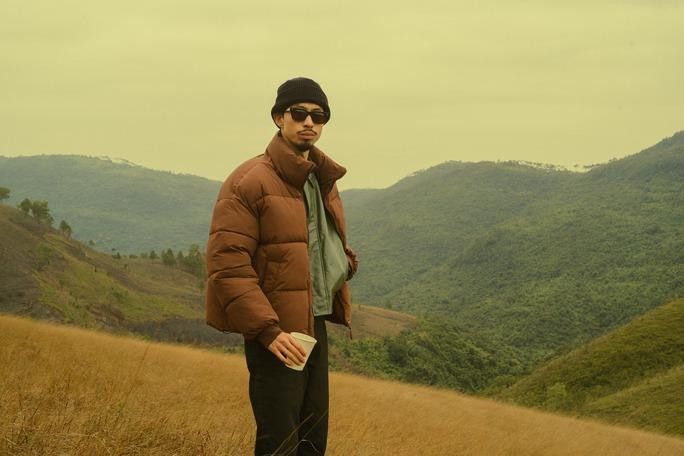 Sau tin đồn cưới Hoàng Thùy Linh, Đen Vâu xuất hiện trong dự án âm nhạc mới - 1