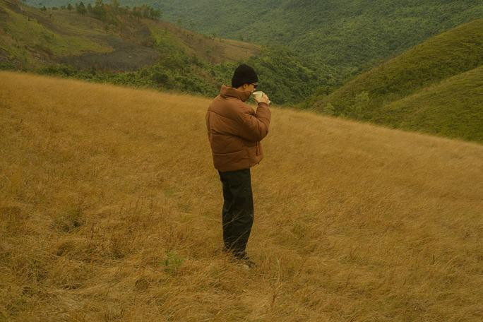 Sau tin đồn cưới Hoàng Thùy Linh, Đen Vâu xuất hiện trong dự án âm nhạc mới - 3