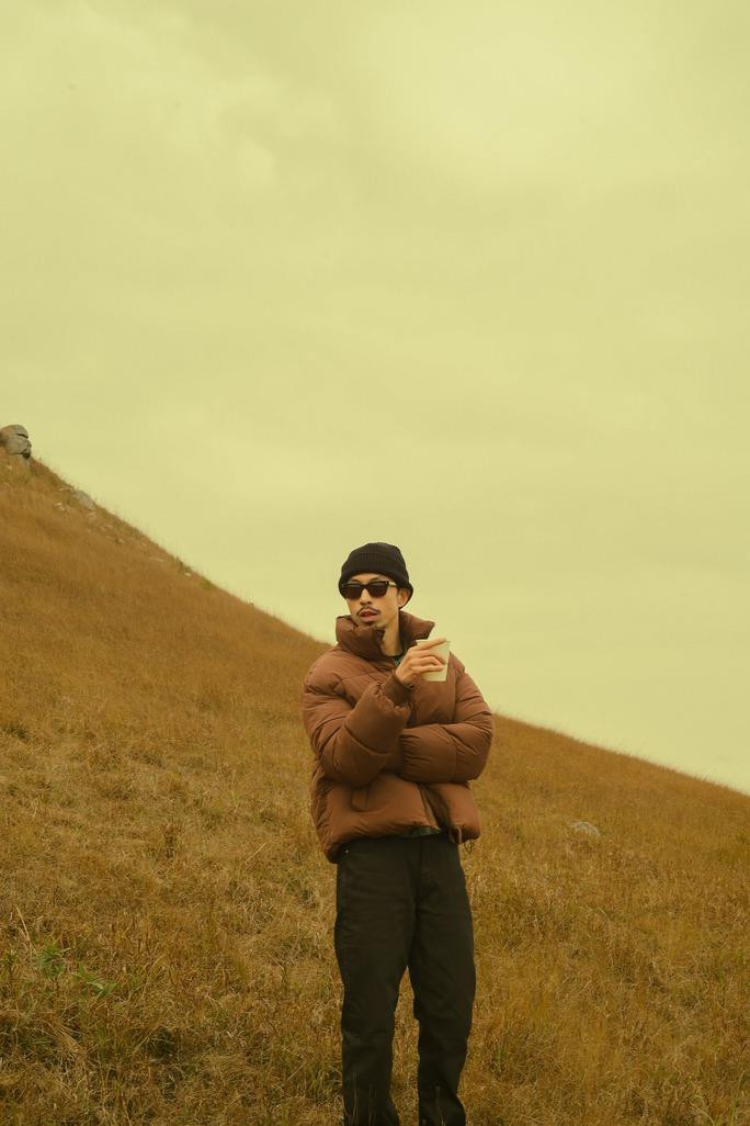 Sau tin đồn cưới Hoàng Thùy Linh, Đen Vâu xuất hiện trong dự án âm nhạc mới - 2