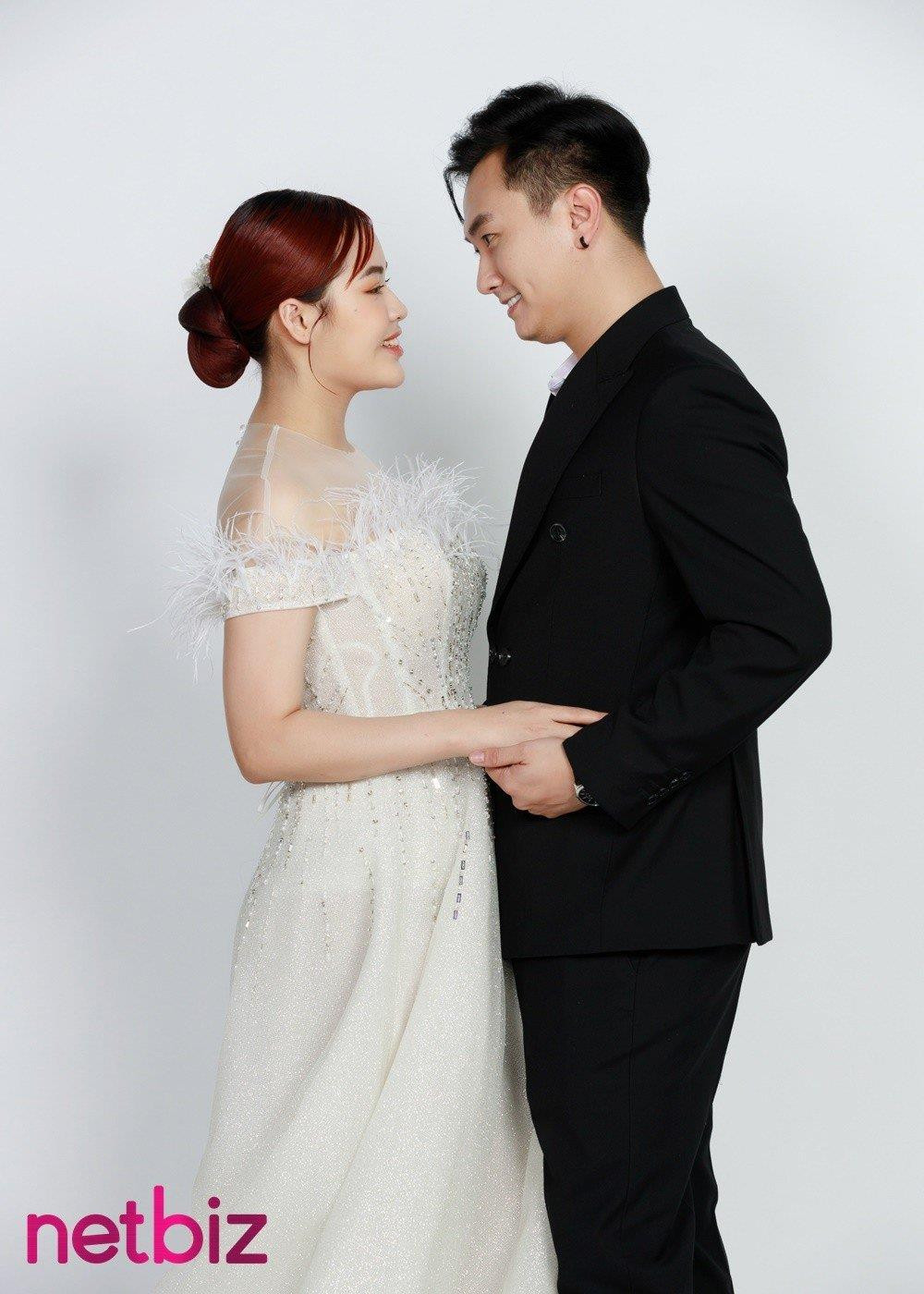 Táo bạo ‘ăn cơm trước kẻng’, diễn viên ‘Phố trong làng’ cưới được vợ 9X xinh đẹp - 1