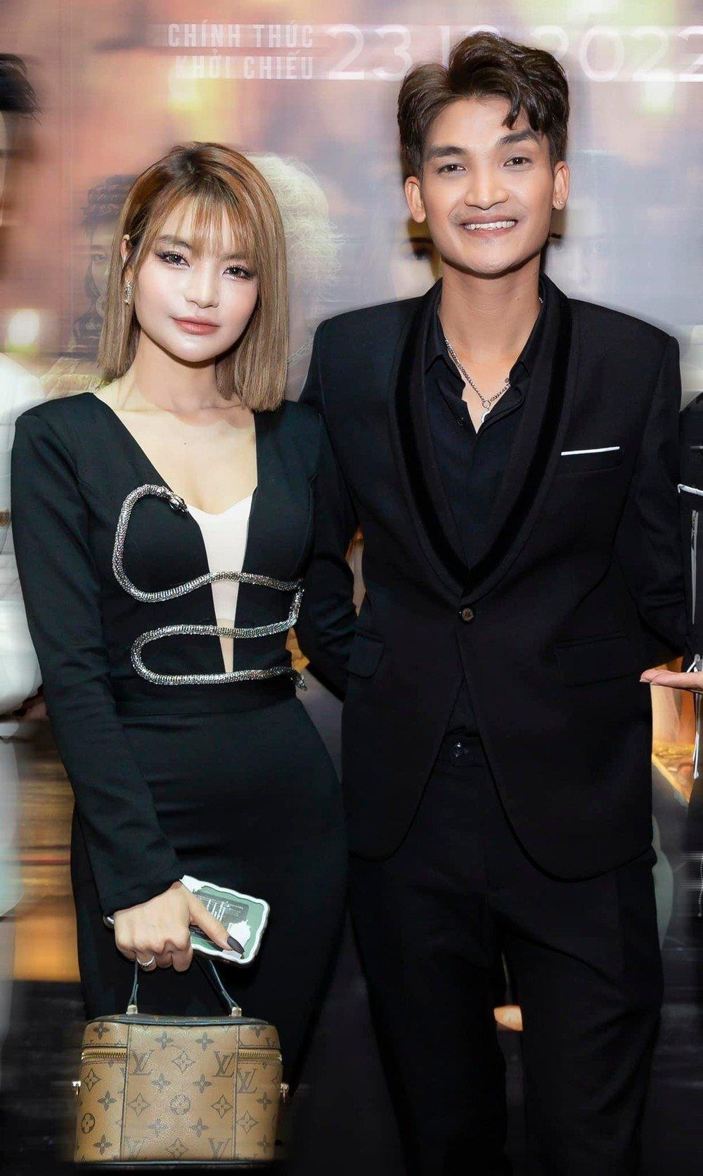 Vợ chồng Mạc Văn Khoa cosplay cặp đôi tuổi teen trong bộ ảnh mừng sinh nhật - 4