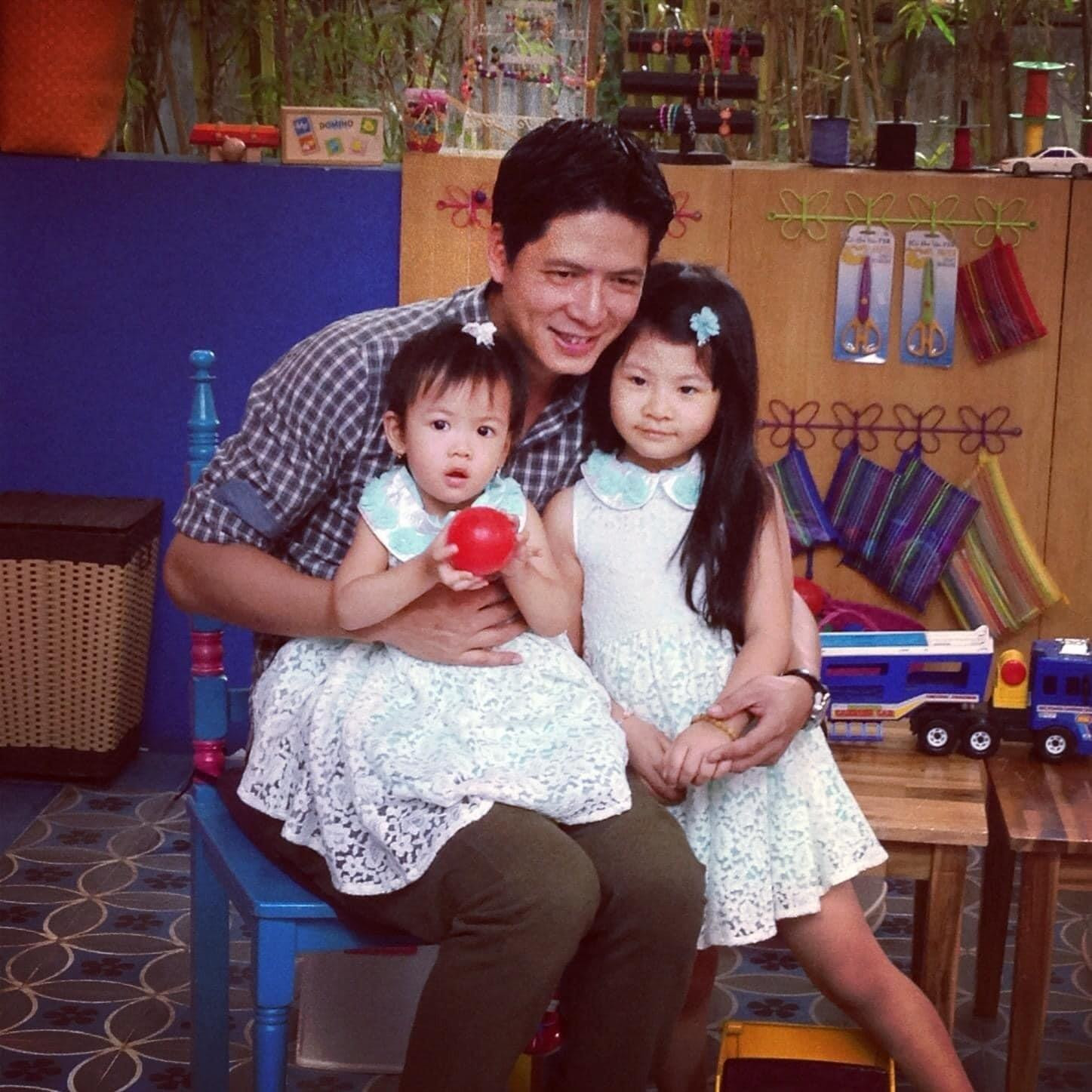 Bình Minh khoe ảnh thời trẻ bên 2 ái nữ, chia sẻ sắp bị con vượt chiều cao - 4