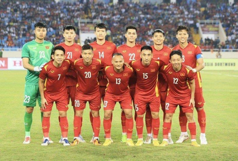 Bóng đá Việt Nam cần kiên nhẫn với HLV Troussier vì giấc mơ World Cup - 1