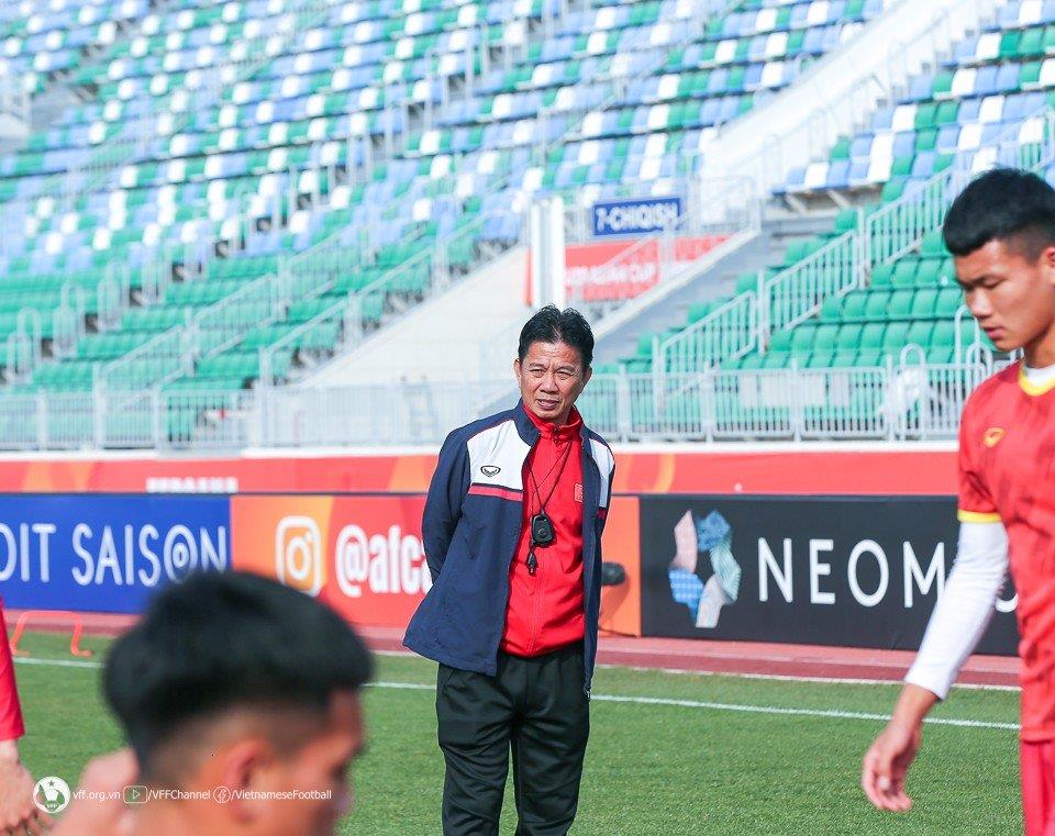 HLV Hoàng Anh Tuấn: 'U20 Việt Nam cần lấy ngôi đầu' - 1