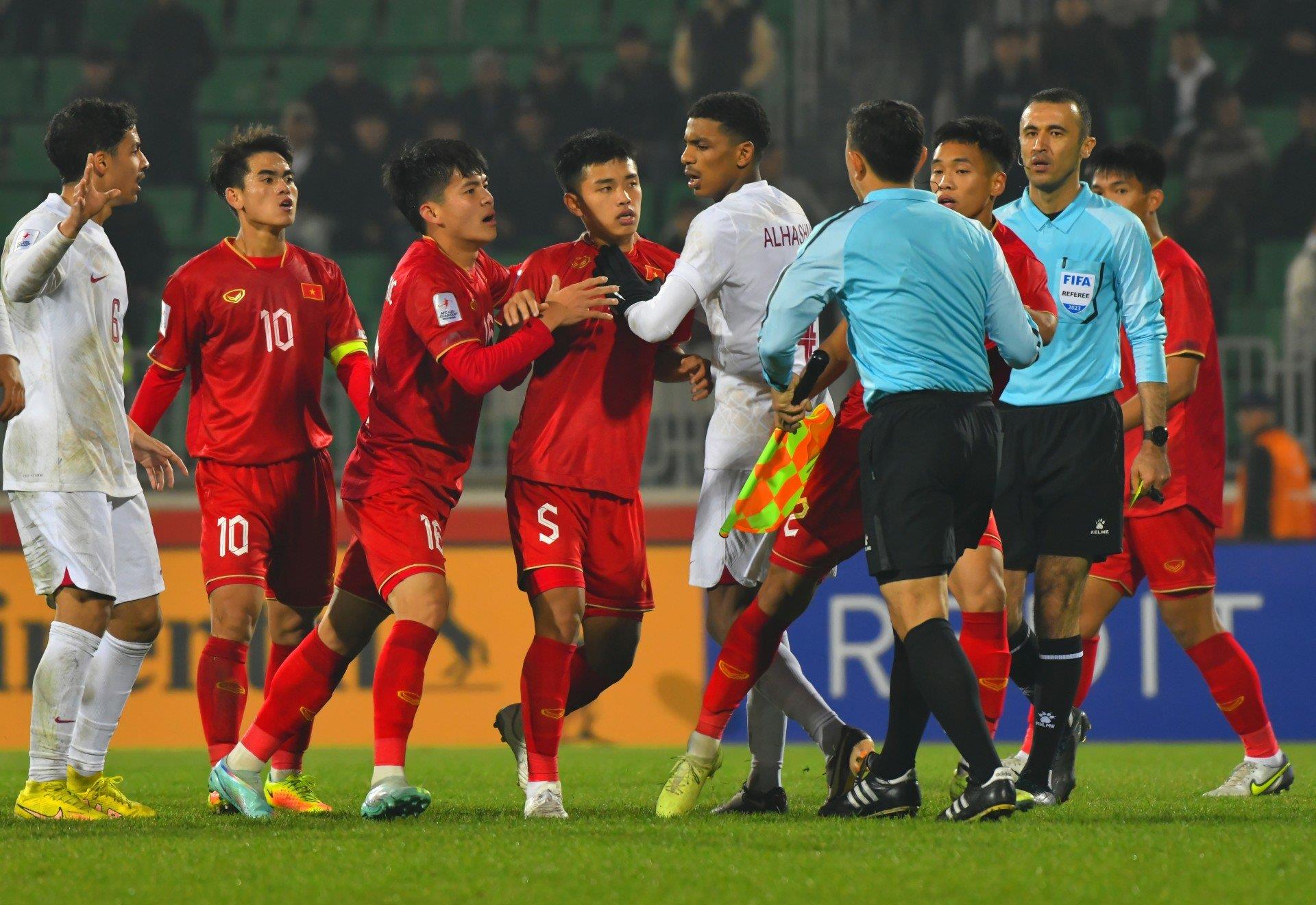 U20 Việt Nam chưa thể an tâm vì vẫn có thể bị loại - 2