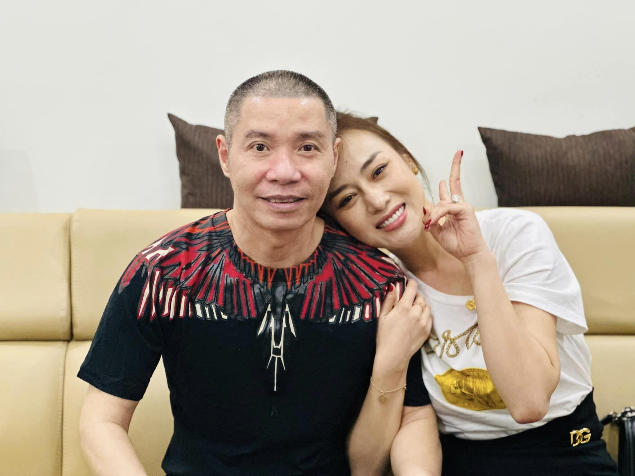 Phương Oanh và Shark Bình diện đồ đôi đến thăm 'bố Tuấn' Công Lý - 5