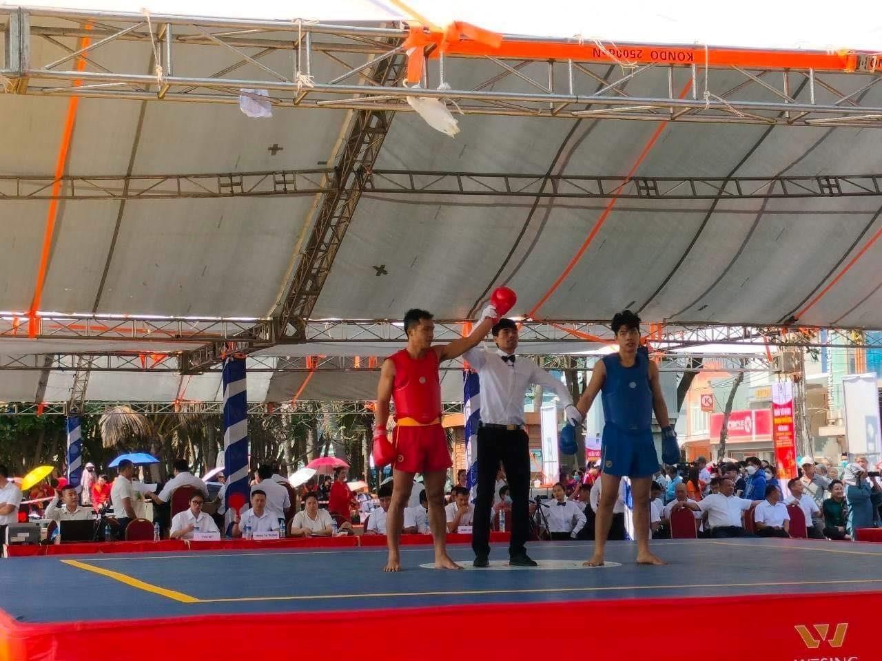 Wushu vô địch quốc gia lần đầu tiên thi đấu ngoài trời - 1