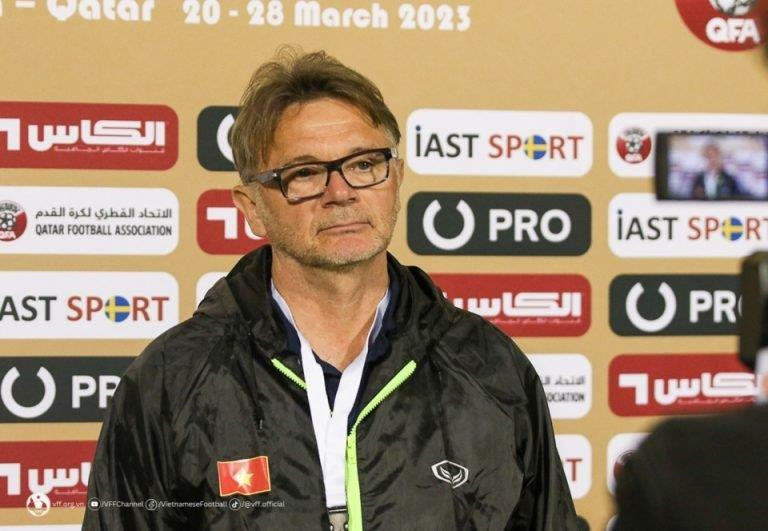 U23 Việt Nam thua đậm U23 Iraq, huấn luyện viên Phillippe Troussier lên tiếng - 1