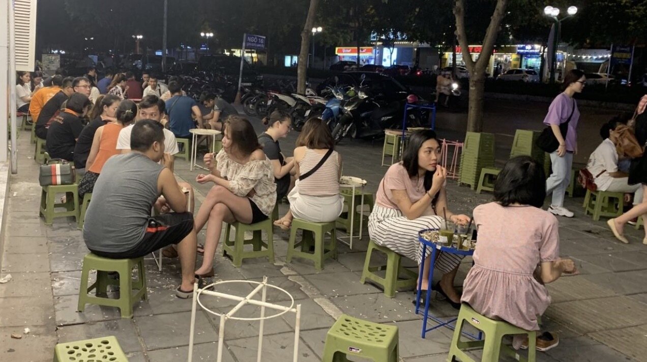 Cảnh kinh doanh hiếm có giữa 'chiến dịch' dẹp loạn vỉa hè ở Hà Nội - 1