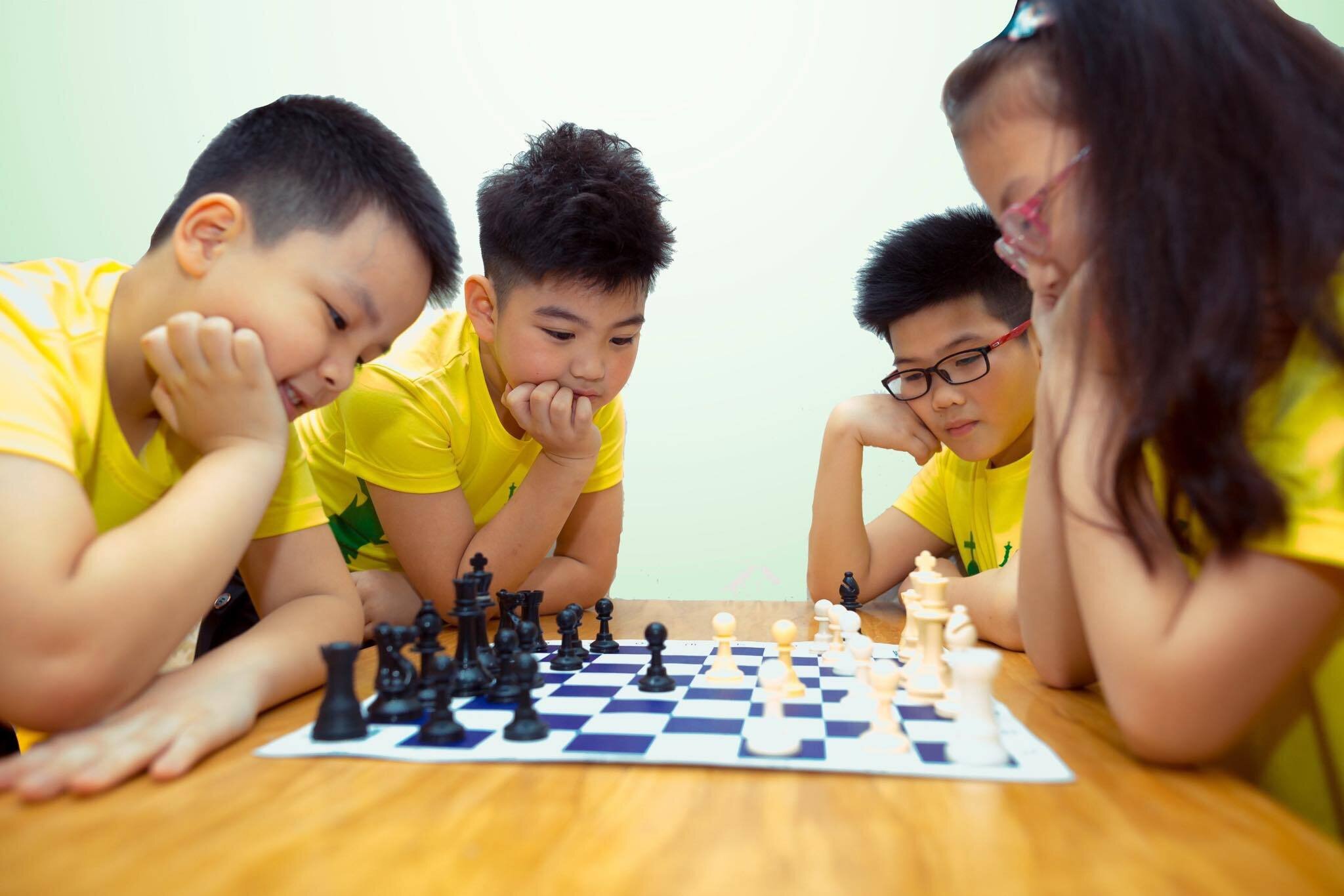Hơn 250 kỳ thủ nhí tranh tài tại giải cờ vua Siêu tốc Bá Vương - 1