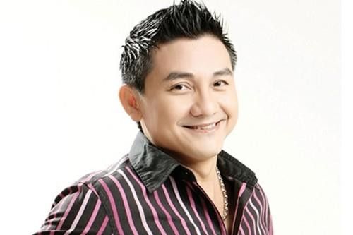 Khán giả nghẹn ngào khi nhìn NSND Hồng Vân thăm mộ cố nghệ sĩ Anh Vũ - 1