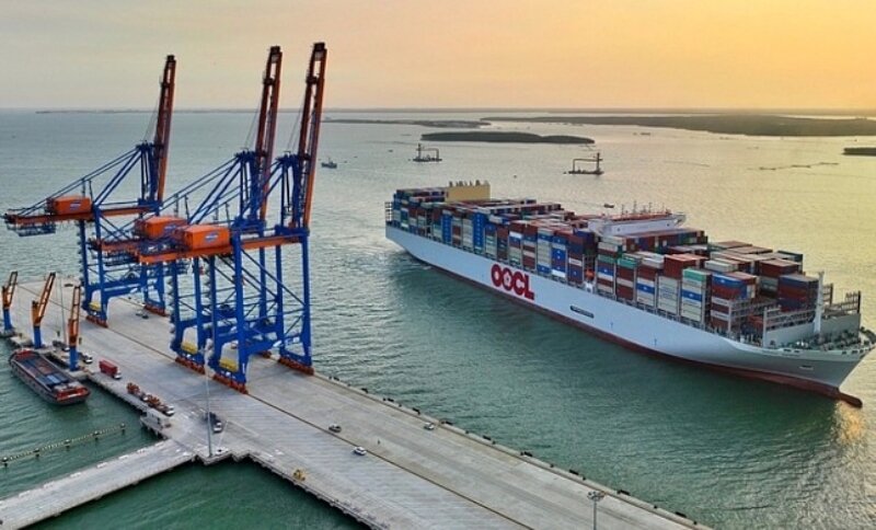 'Siêu tàu' container cập cảng Cái Mép - Thị Vải - 1