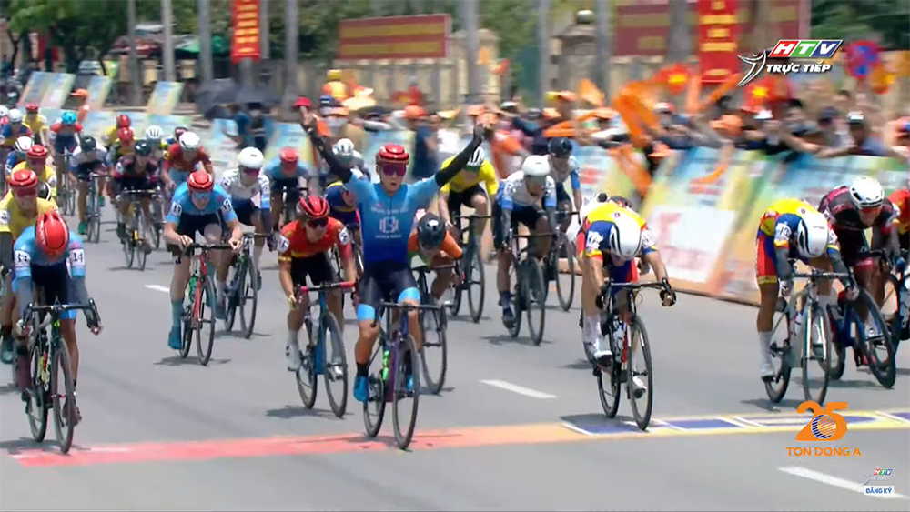 Cúp Truyền hình TP.HCM lần thứ 35: Nguyễn Văn Bình chiến thắng chặng dài nhất - 1