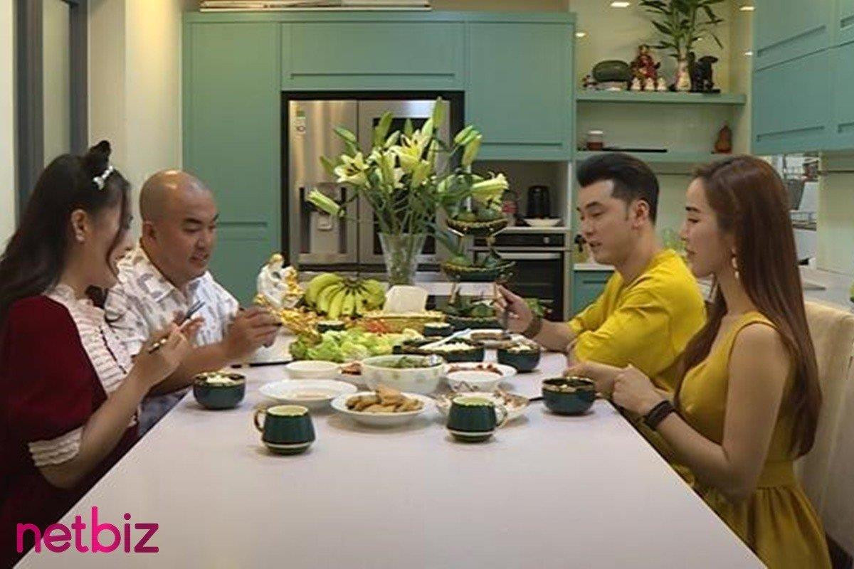 Ưng Hoàng Phúc hiếm hoi chia sẻ về mối quan hệ với con riêng của vợ - 7