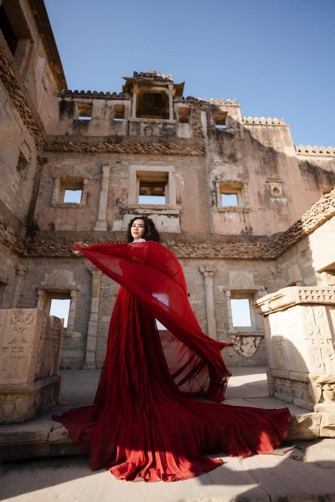 Võ Hạ Trâm chia sẻ lý do hát tiếng Hindi trong MV mới - 4