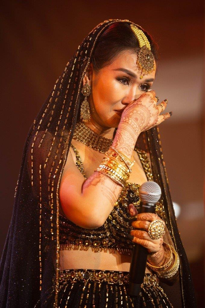 Võ Hạ Trâm chia sẻ lý do hát tiếng Hindi trong MV mới - 1