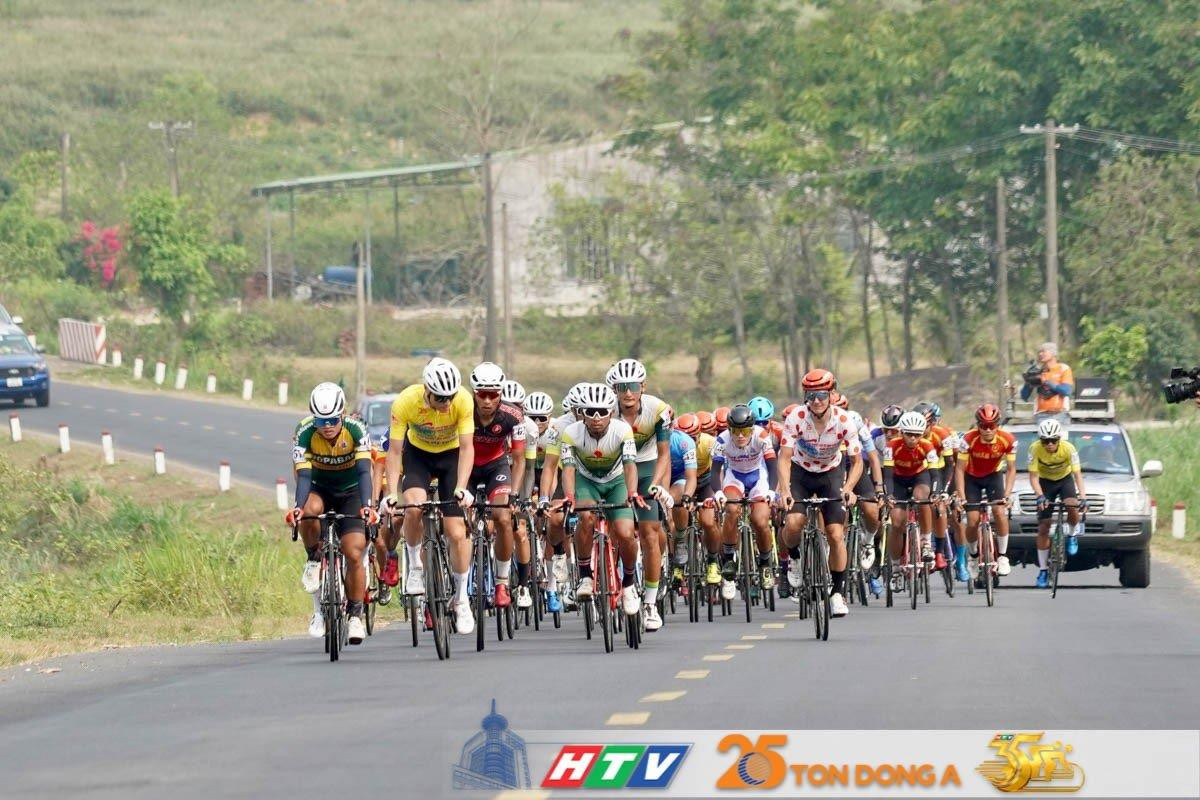 Chặng 13 Cúp Truyền hình 2023: Huỳnh Thanh Tùng xuất sắc giành chiến thắng chặng - 1