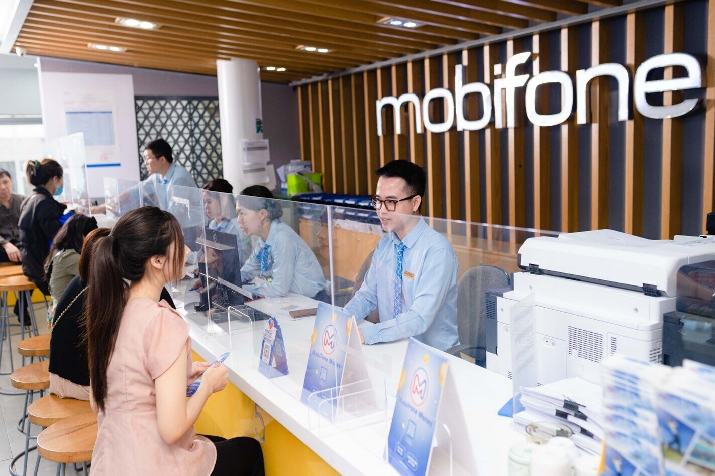 MobiFone với chiến lược bứt phá trở thành doanh nghiệp số hàng đầu - 2