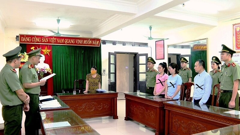 Khởi tố 3 người trốn thuế, mua bán trái phép hóa đơn trị giá 26 tỷ ở Ninh Bình - 1