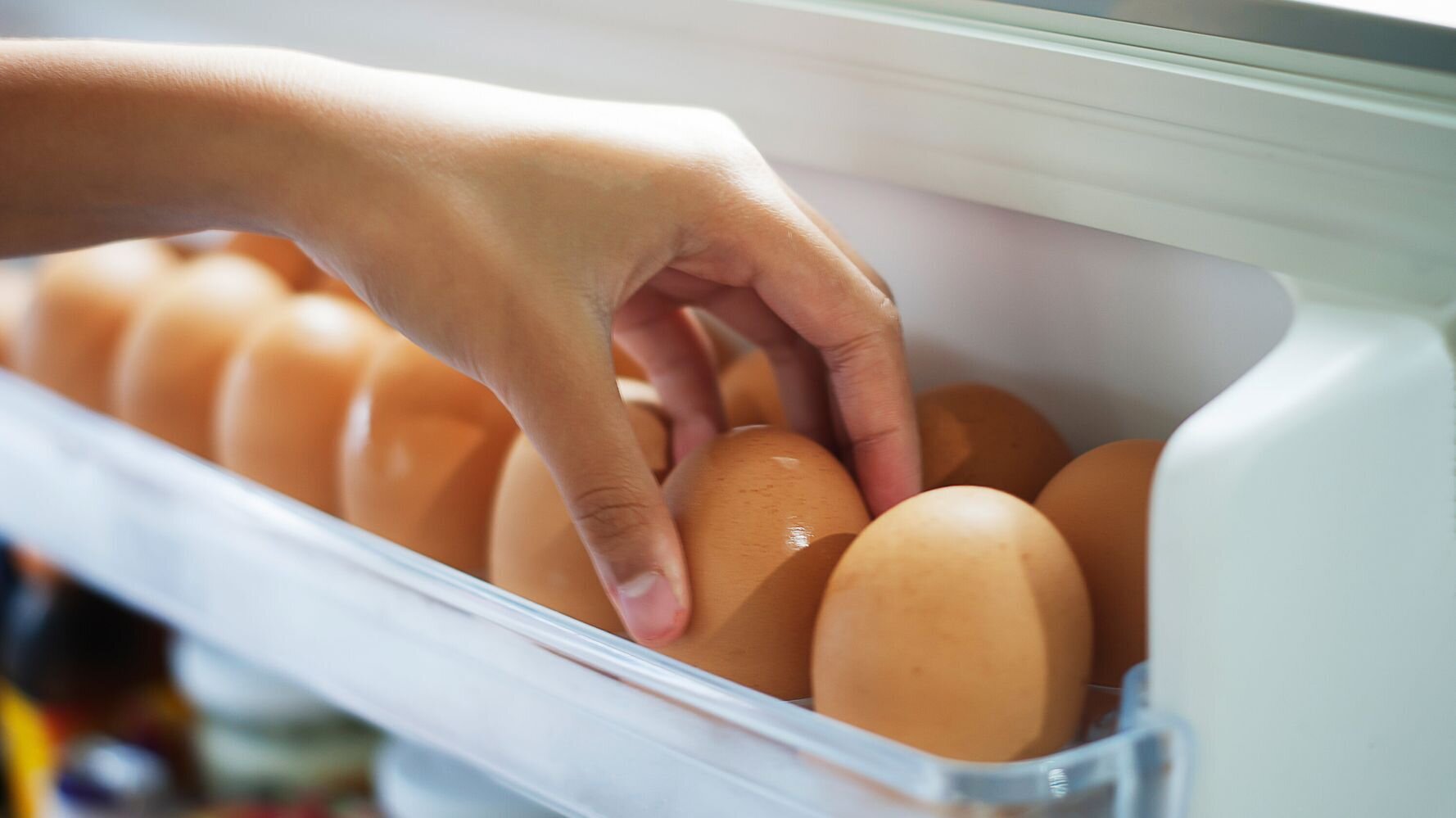 Trứng chần có bổ dưỡng hơn trứng luộc chín?  - 2