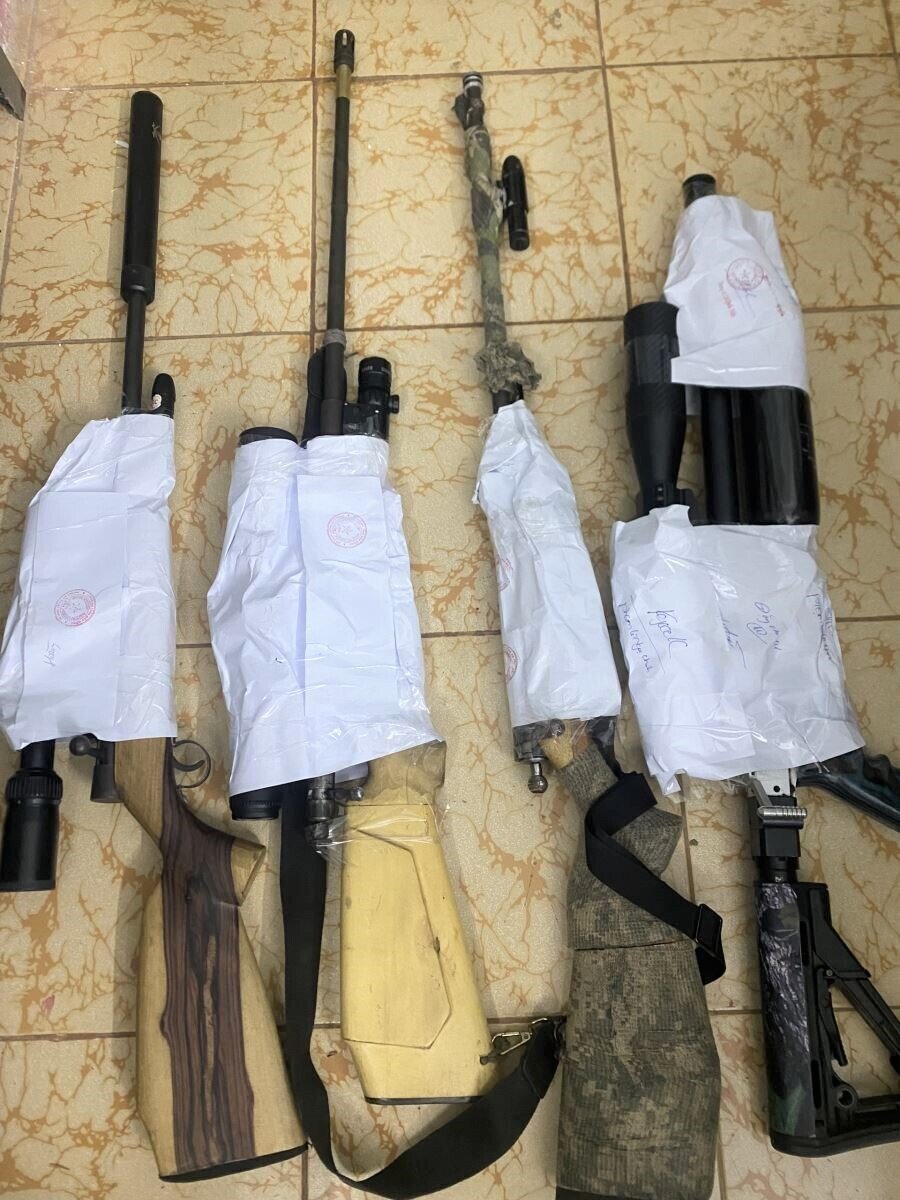Tạm giam nhóm tàng trữ trái phép vũ khí quân dụng ở Đắk Nông - 1
