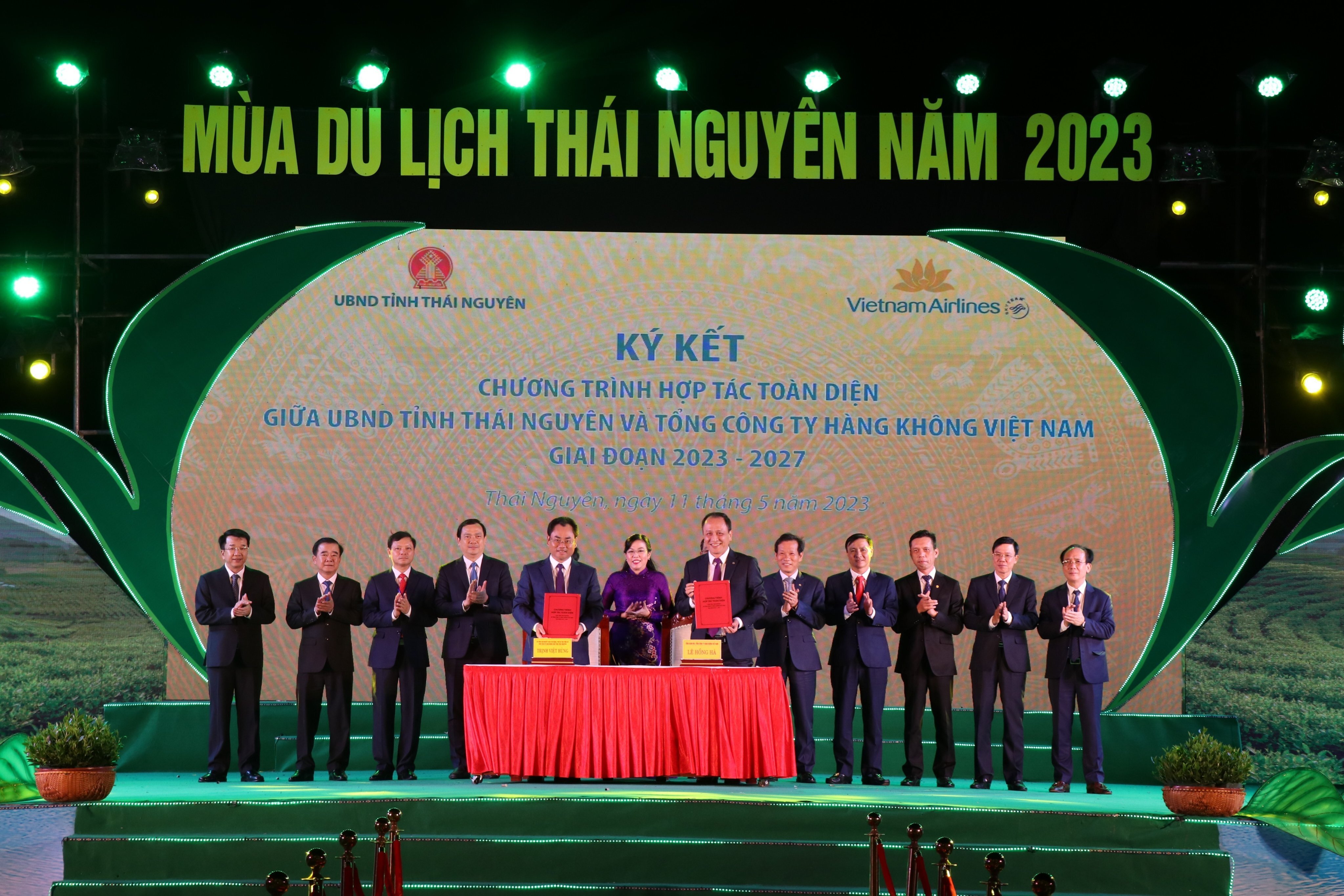 Vietnam Airlines ký kết hợp tác toàn diện với tỉnh Thái Nguyên - 1