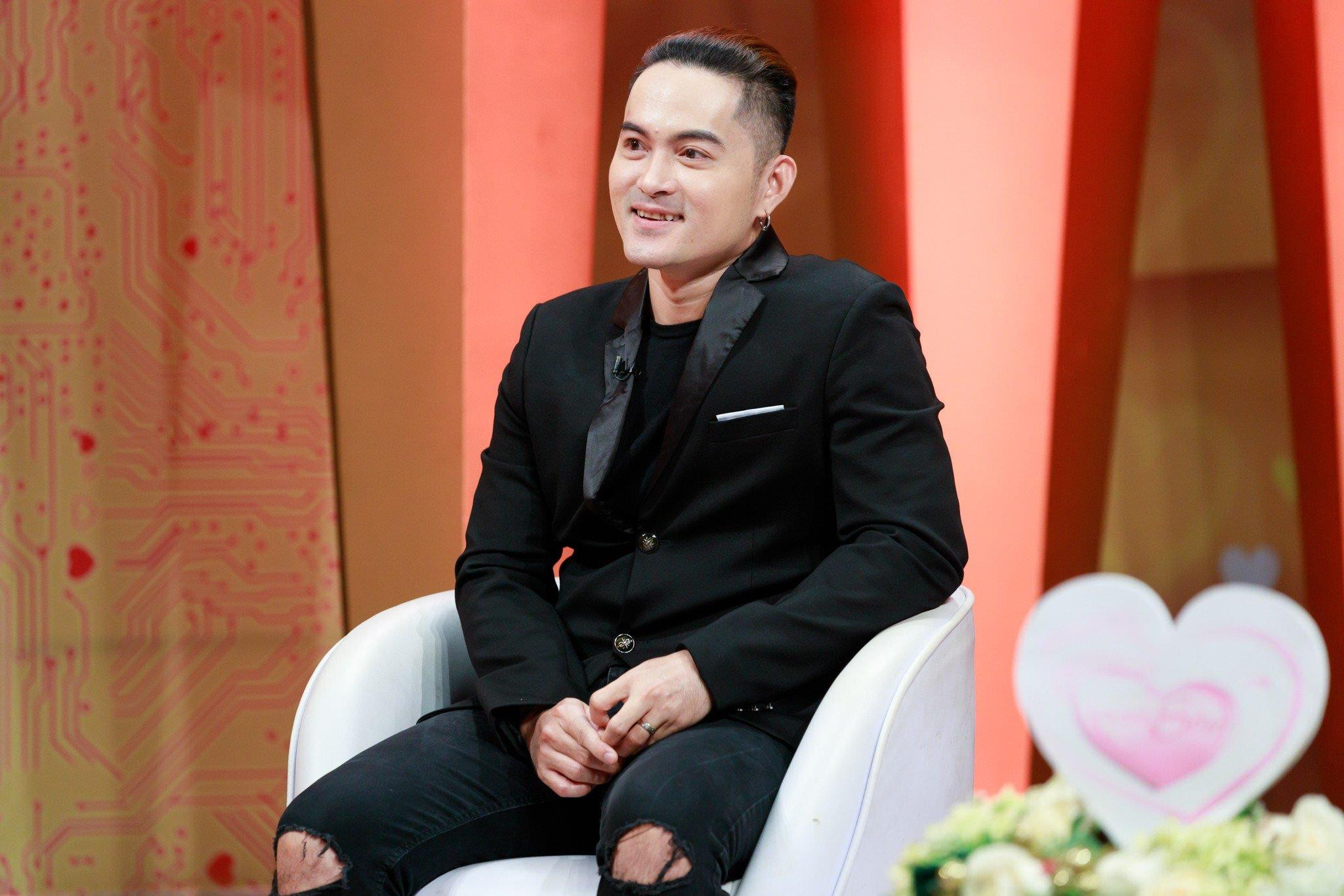 Hồng Vân ‘ngã ngửa’ trước chiến thuật ‘đánh nhanh rút gọn’ của ca sĩ Phong Đạt - 2