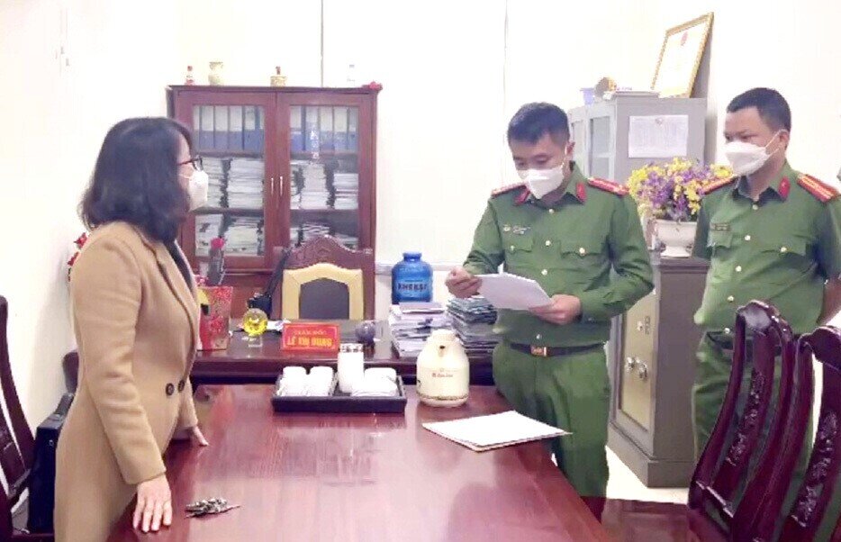 Vụ GĐ Trung tâm GDTX bị tuyên 5 năm tù: Gia đình mong bà Dung được tại ngoại  - 2