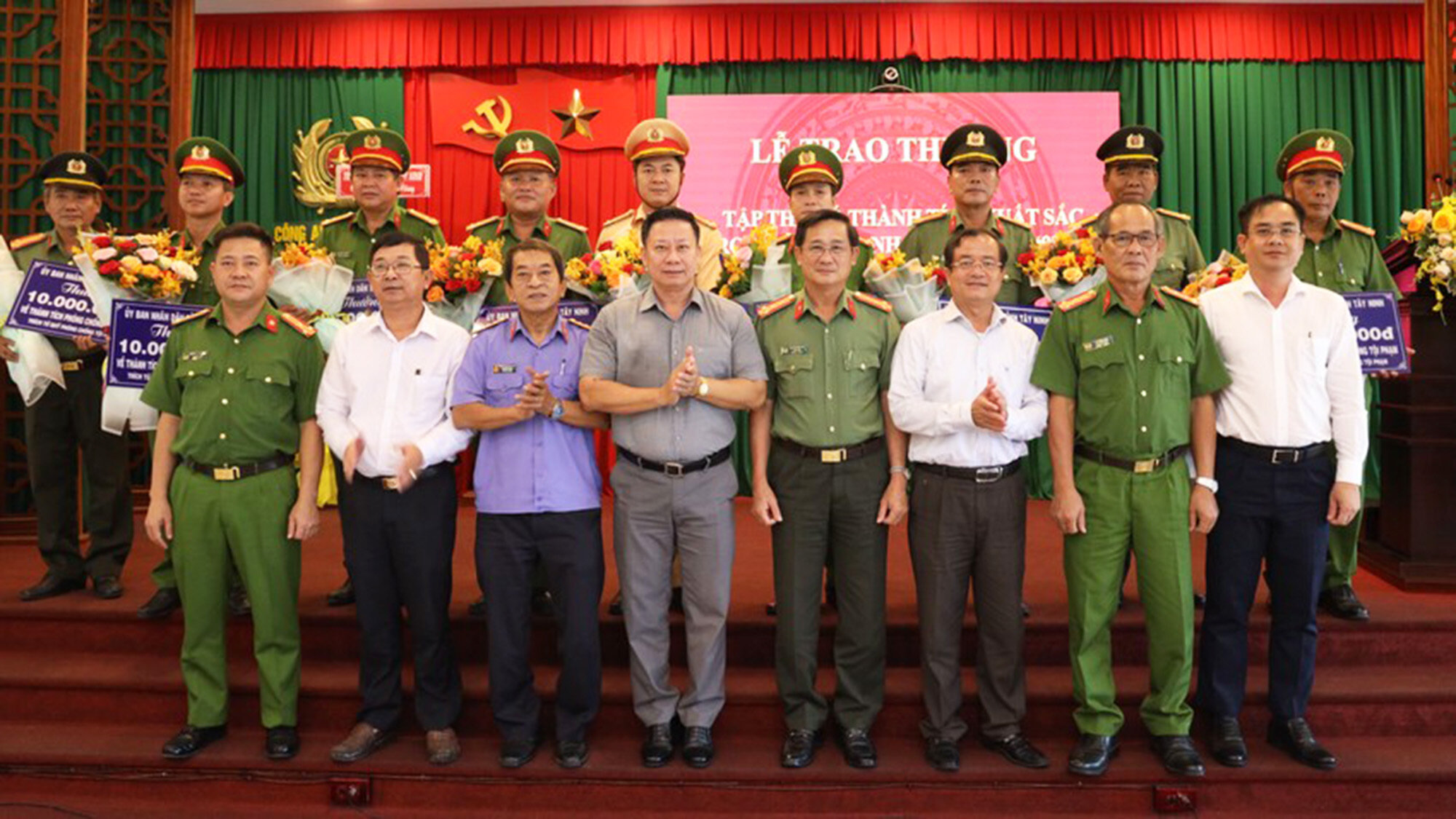 Công an Tây Ninh triệt phá đường dây mua bán hơn 180 kg ma túy - 1