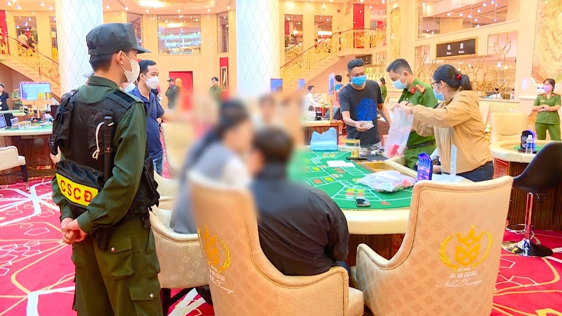 Khởi tố các đối tượng cầm đầu ổ đánh bạc lớn tại khách sạn Sheraton Nha Trang - 1