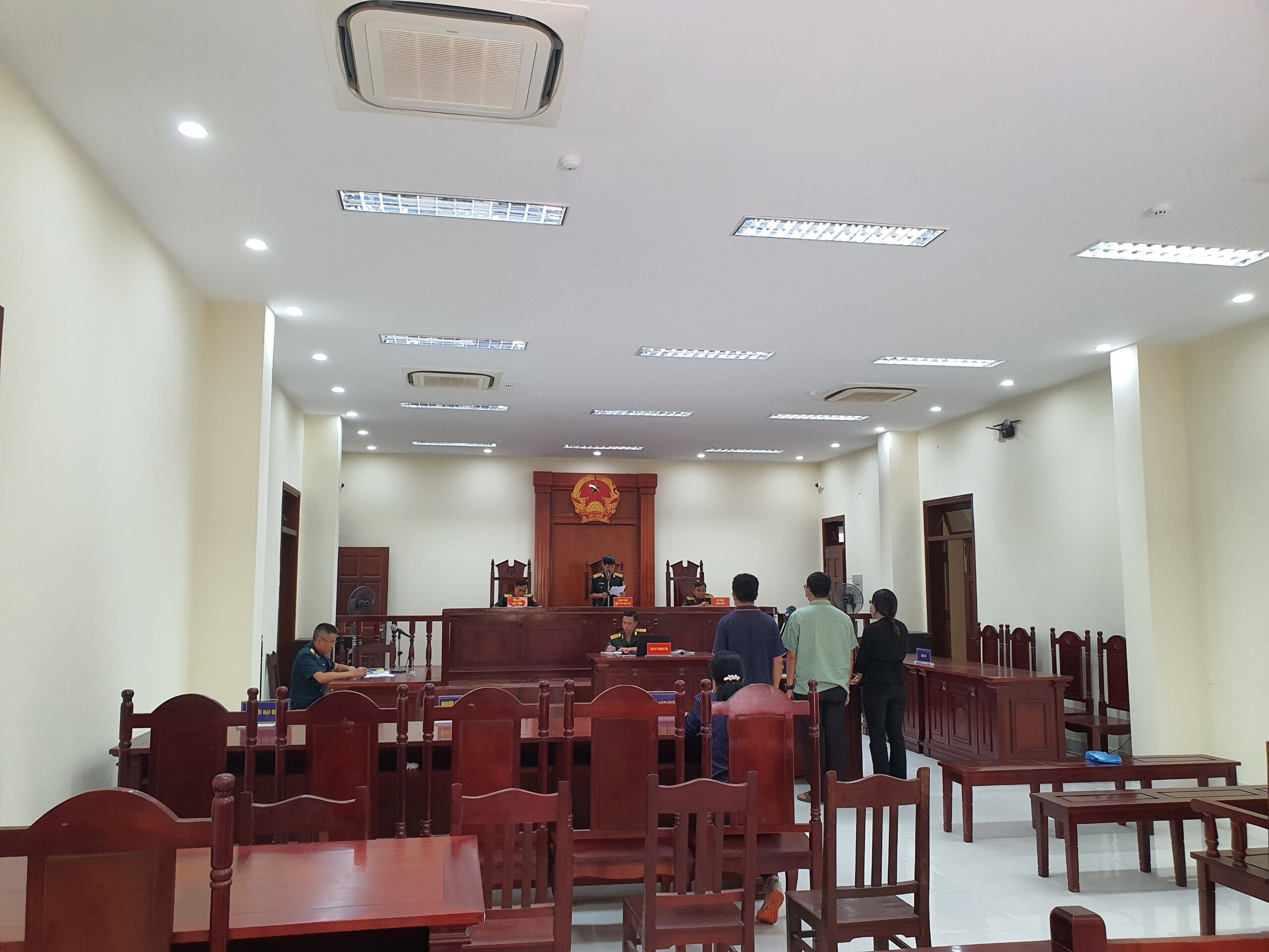 Hoãn phiên xử vụ nữ sinh lớp 12 tử vong vì TNGT ở Ninh Thuận  - 1