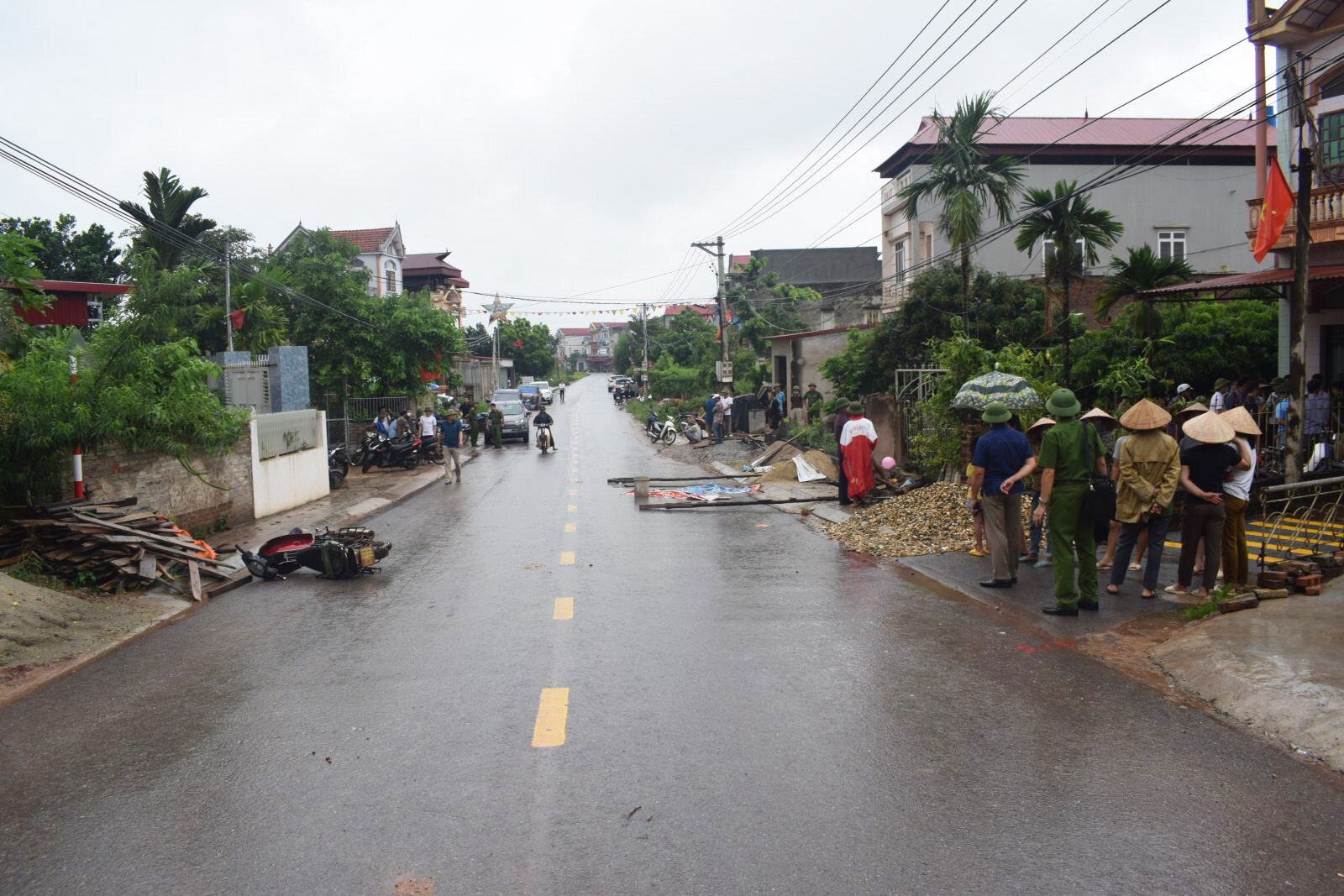 Bắc Giang: Mâu thuẫn trong đám giỗ, người đàn ông bị đâm tử vong - 1