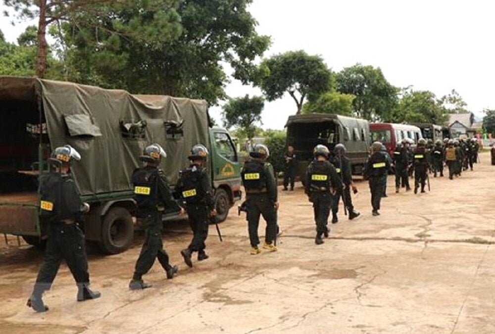 Cảnh sát Cơ động, Cảnh sát đặc nhiệm, Công an tỉnh Đắk Lắk, lực lượng đặc nhiệm Quân khu 5 phối hợp triển khai phương án vây bắt các đối tượng. Ảnh tư liệu: Phan Anh Dũng/TTXVN