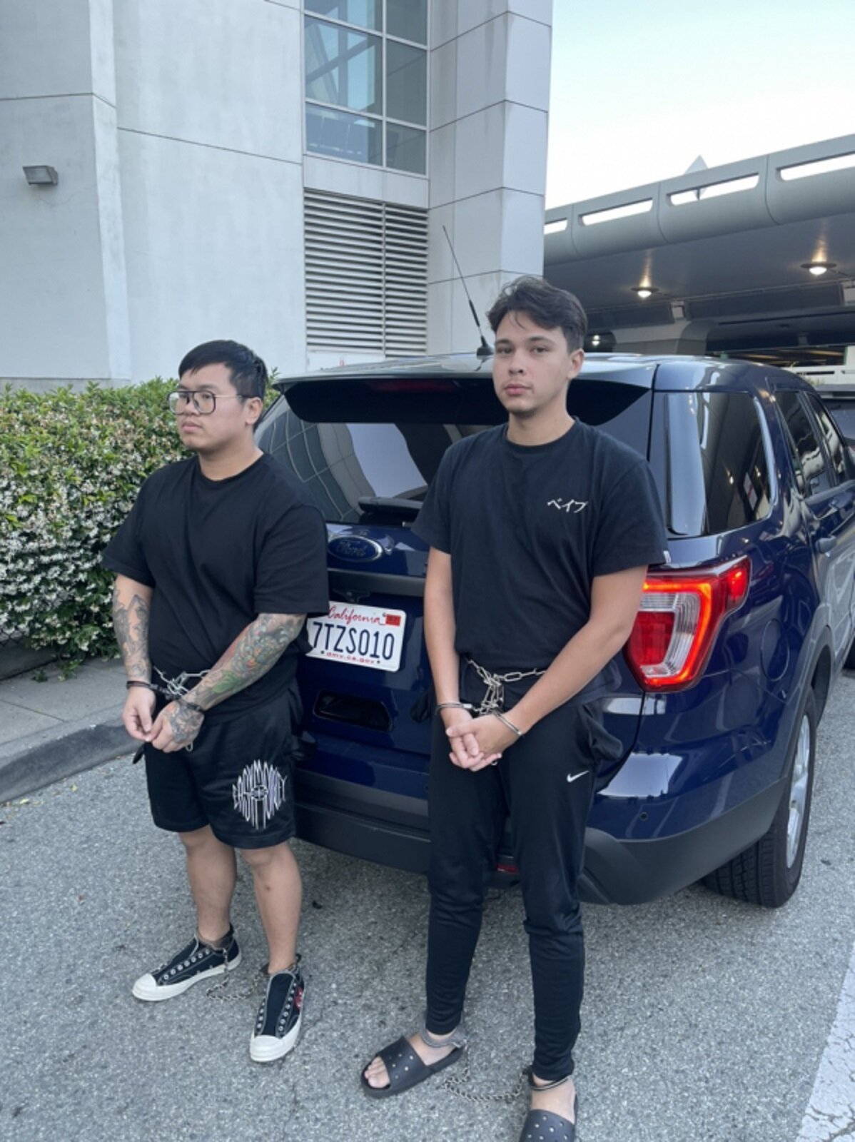 Phan Polie và Nguyen Vu Jaidan thời điểm bị Cảnh sát Việt Nam bắt giữ.