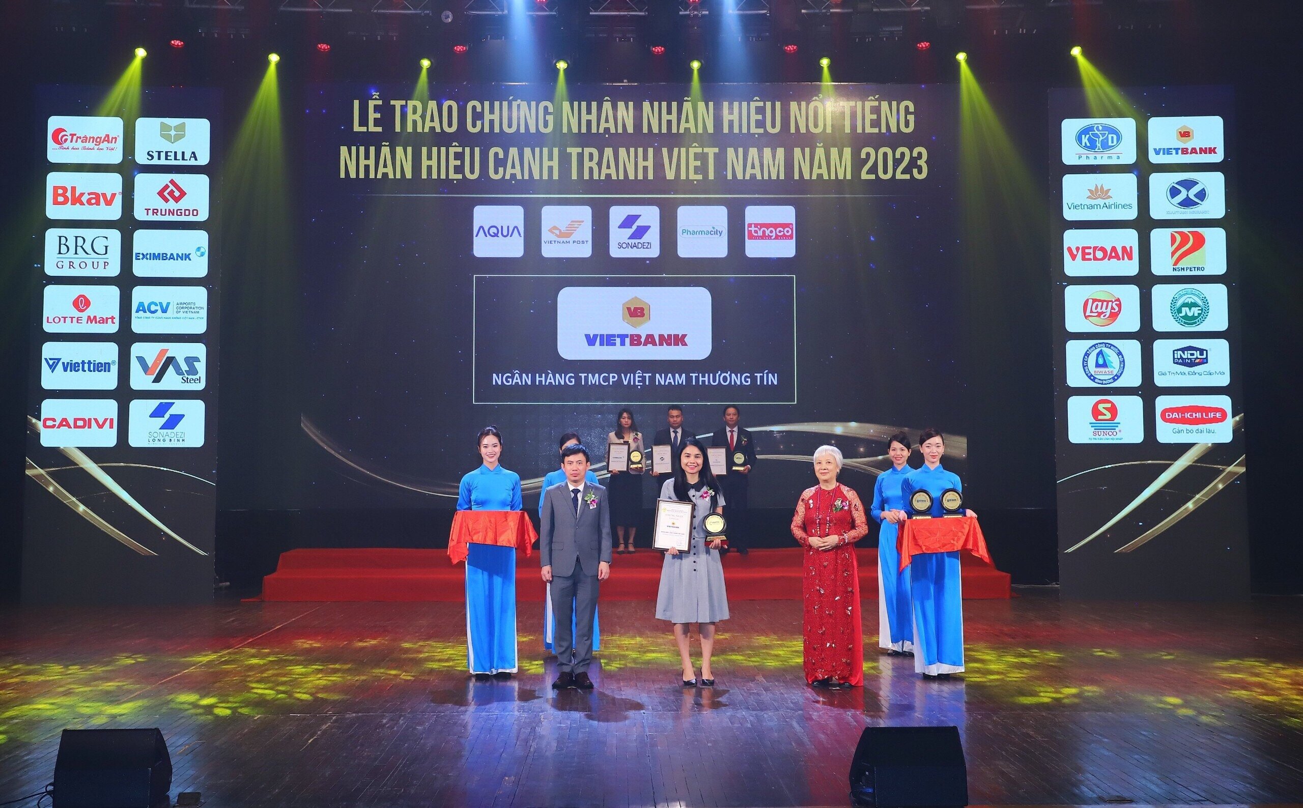 Vietbank nhận giải thưởng Top 10 Nhãn hiệu Cạnh tranh Việt Nam 2023.