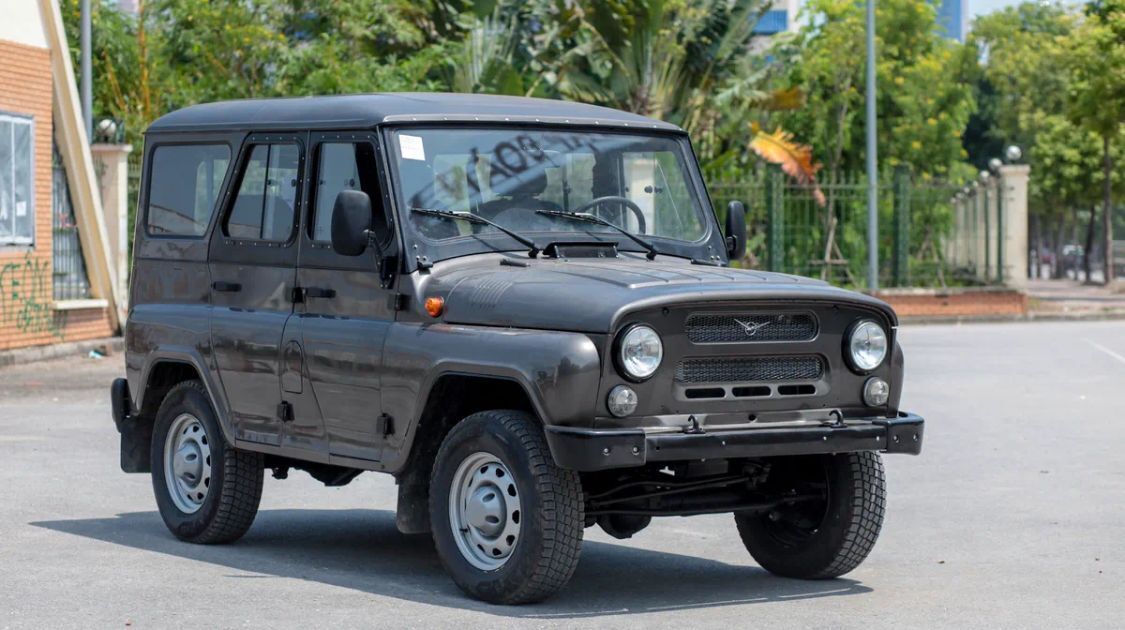 UAZ Hunter mui mềm (còn được gọi là UAZ Hunter Soft Top) là một biến thể của mẫu SUV UAZ Hunter. (Ảnh: AutoFun.vn)