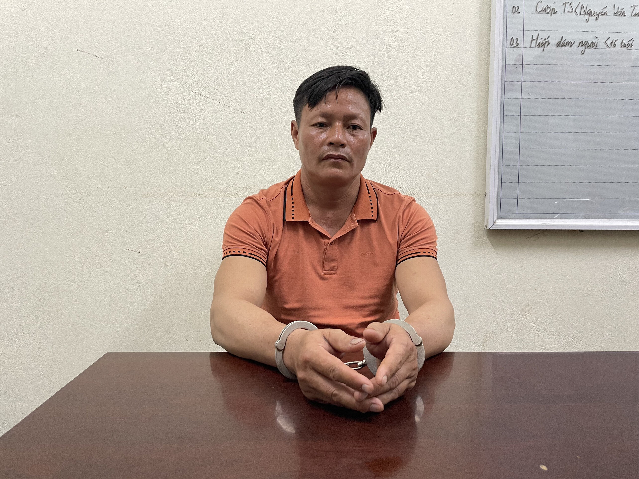 Nghi phạm Nguyễn Ngọc Hà bị bắt sau 21 năm mai danh ẩn tích, trốn truy nã. Ảnh: CACC