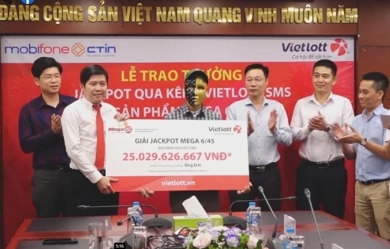 Nhiều người chơi may mắn trúng Vietlott trong thời gian qua. (Ảnh: V.L)