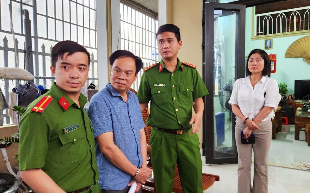 Ông Vũ Chí Hữu bị bắt để điều tra hành vi nhận hối lộ.